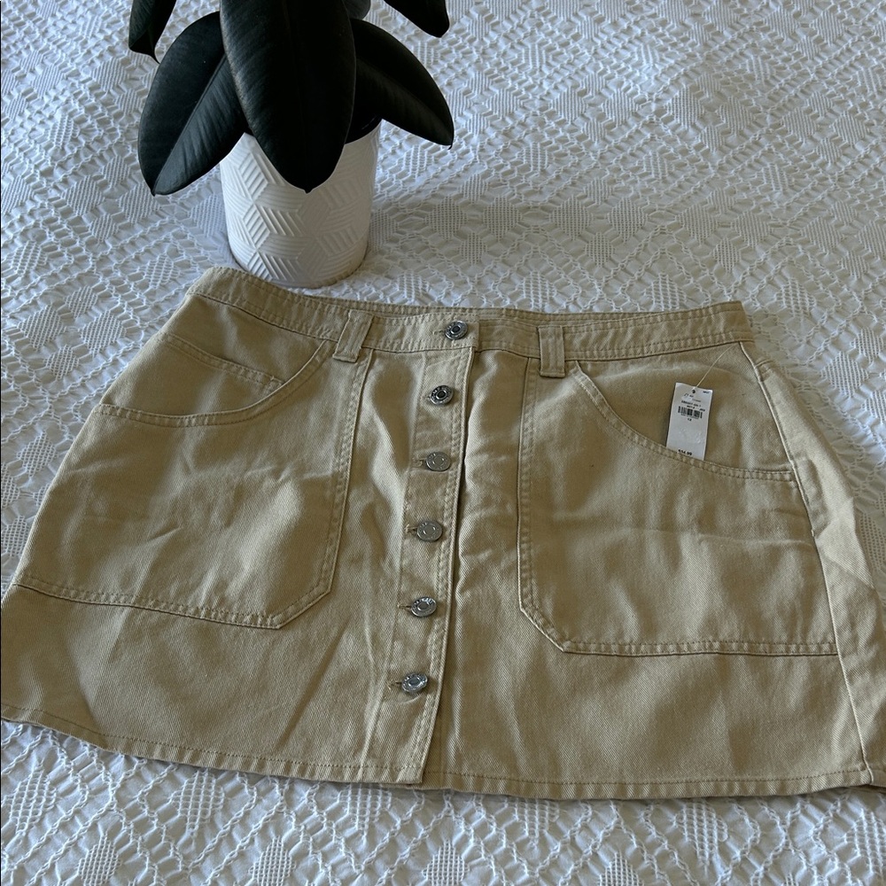 NWT Old Navy Tan Button-Front Mini Skirt